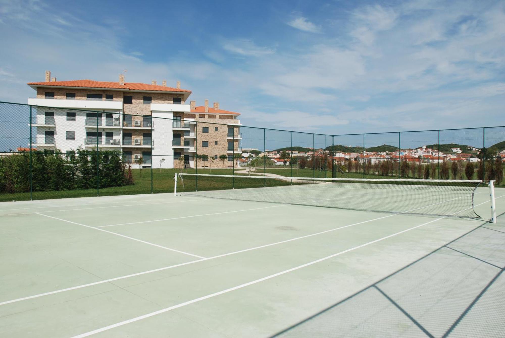 Pebble - 1 Bedroom Apartment Sleeps 5 With Pool & Tennis Court São Martinho do Porto Eksteriør bilde