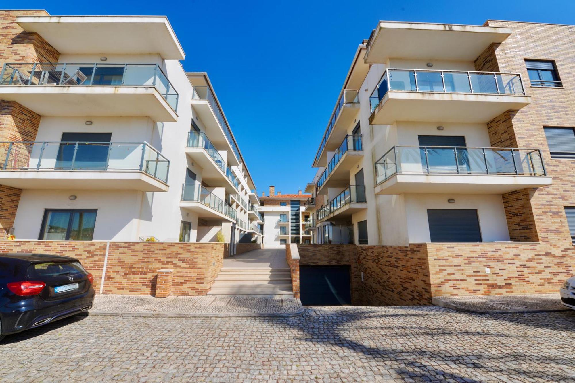 Pebble - 1 Bedroom Apartment Sleeps 5 With Pool & Tennis Court São Martinho do Porto Eksteriør bilde